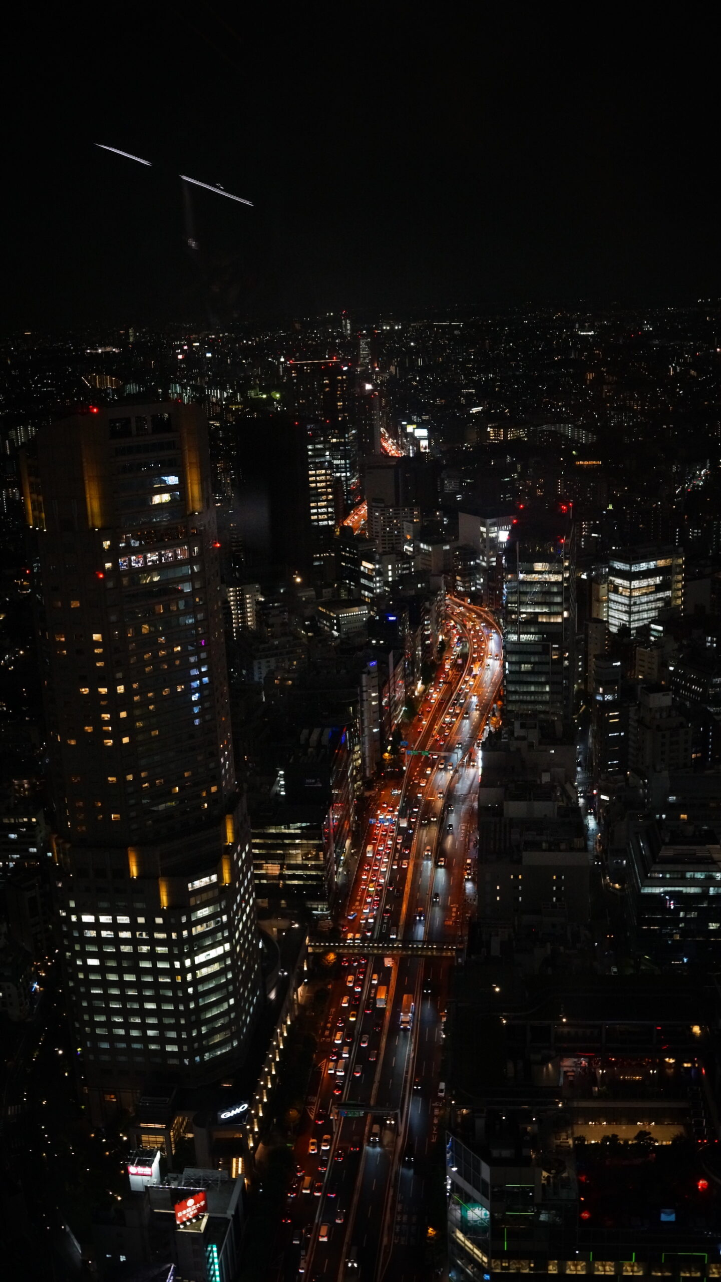 Blick auf Autobahn von Hochhaus, Shibuya, Tokyo