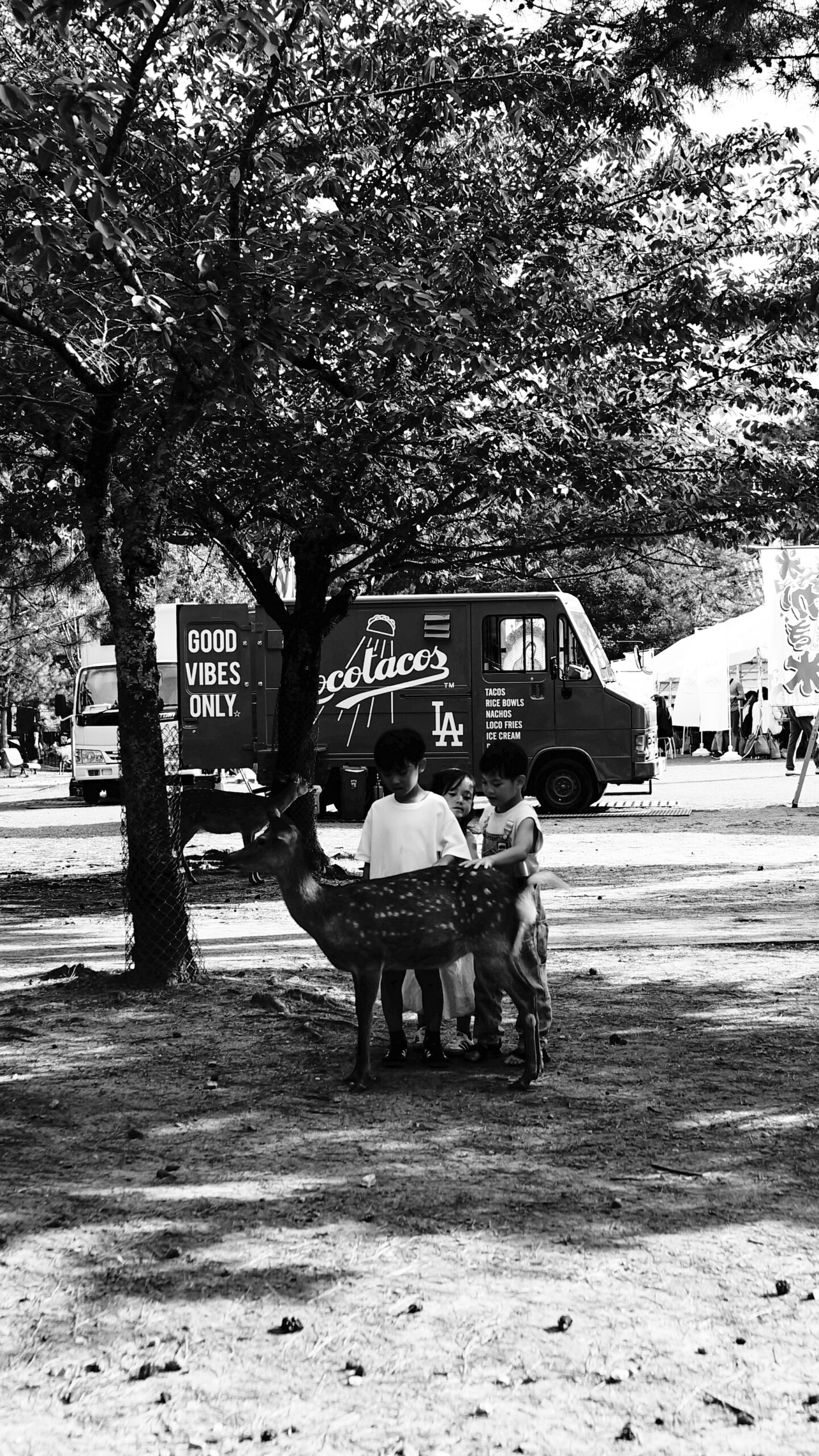 Kinder mit Reh II, Nara
