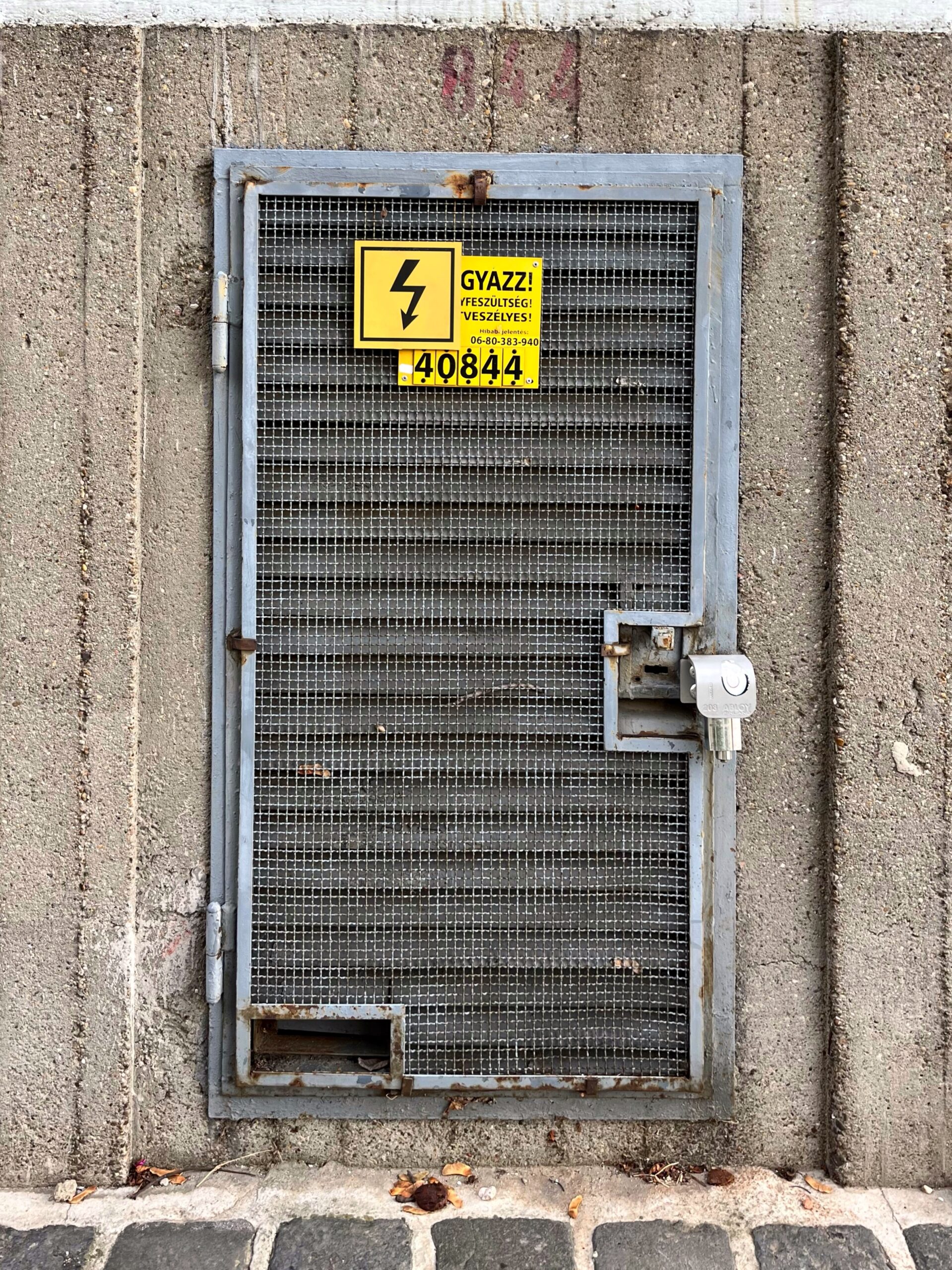 Stromkasten, Budapest