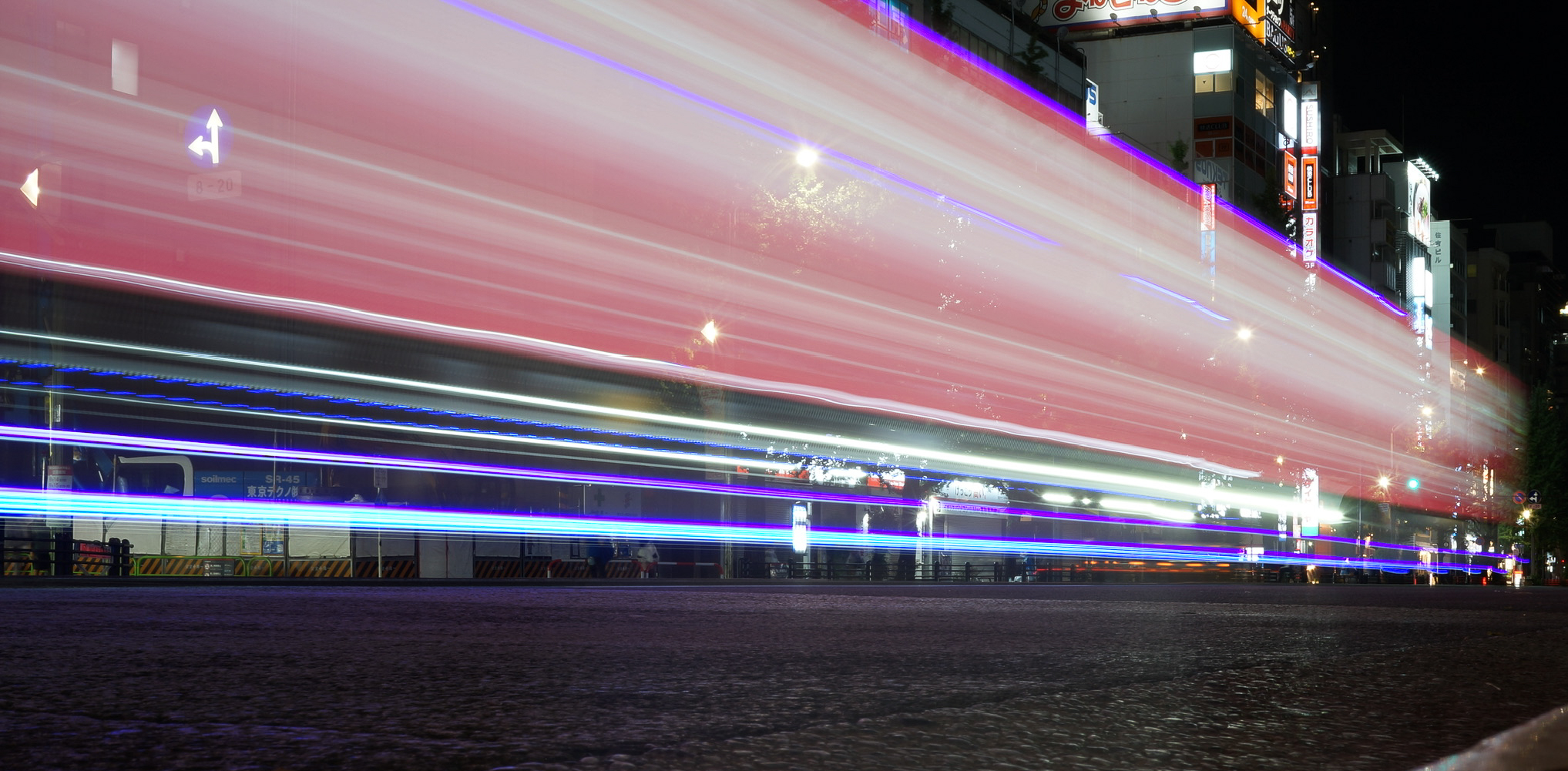 Vorbeifahrender LKW, Tokyo